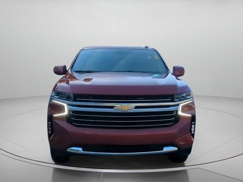 Used 2021 Chevrolet Suburban LT RWD image 7