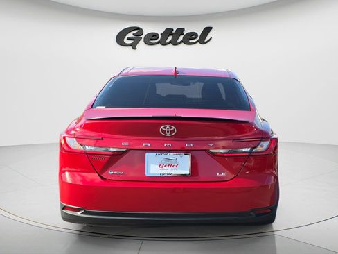 Used 2025 Toyota Camry LE FWD image 5
