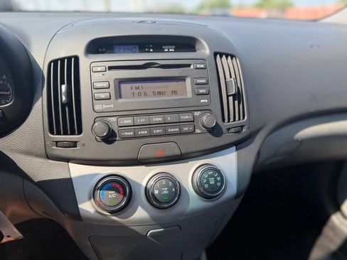 Used 2009 Hyundai Elantra SE FWD image 22