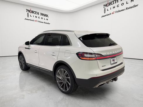 Used 2023 Lincoln Nautilus Reserve w/ Equipment Group 201A AWD/4WD image 3