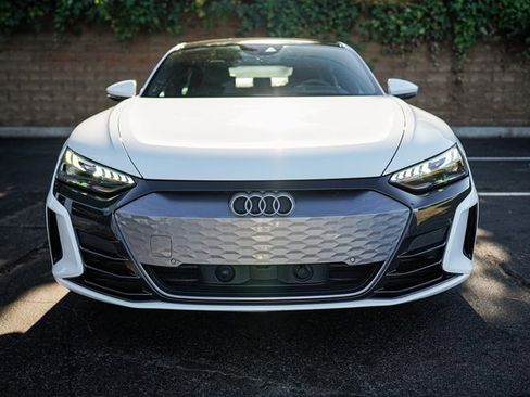 Used 2022 Audi e-tron GT Premium Plus image 16