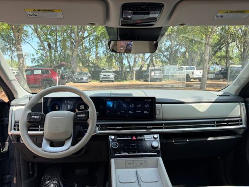 Used 2025 Hyundai Santa Fe SEL image 32