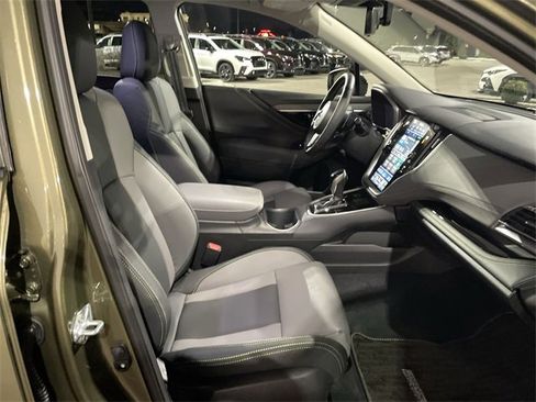 Used 2025 Subaru Outback Onyx Edition image 17