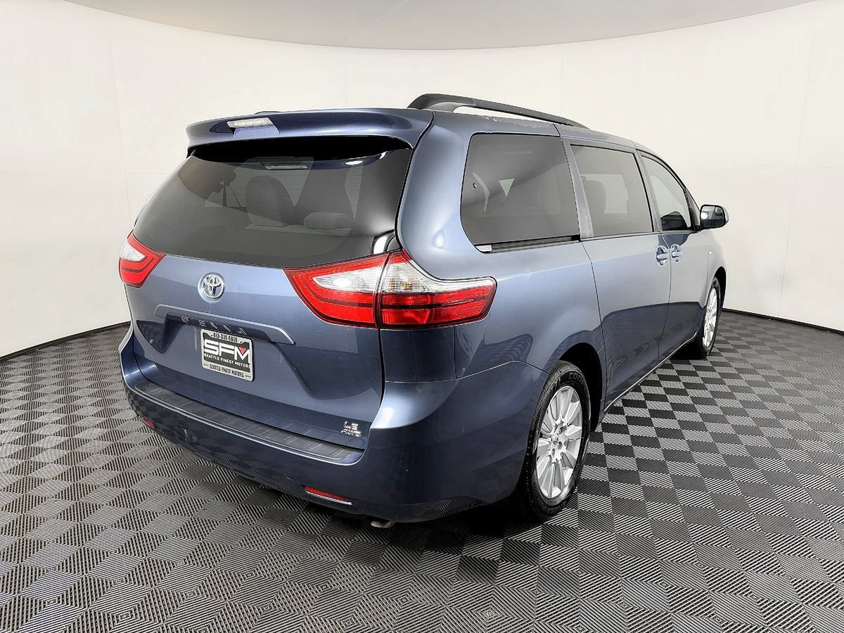 Used 2017 Toyota Sienna LE AWD/4WD image 9