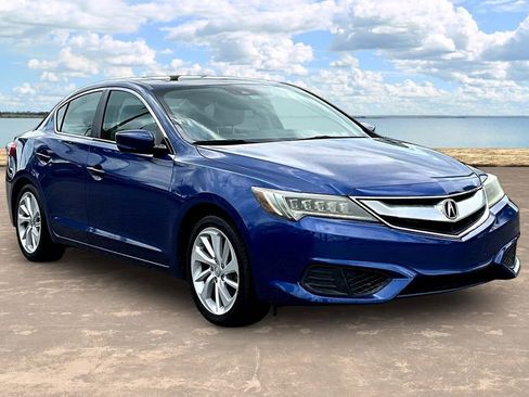 Used 2017 Acura ILX FWD image 3