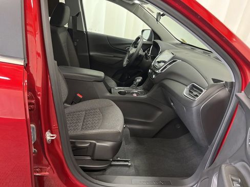 Used 2024 Chevrolet Equinox LT image 19