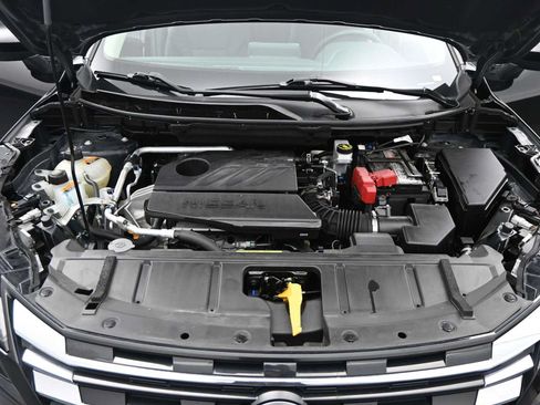 Used 2024 Nissan Rogue SV FWD image 22