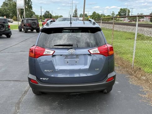 Used 2014 Toyota RAV4 LE FWD image 5