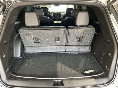 Used 2022 Chevrolet Traverse High Country image 17