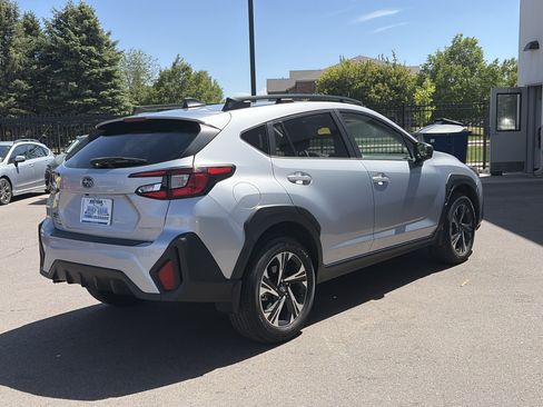 Used 2024 Subaru Crosstrek 2.0i Premium AWD/4WD image 5