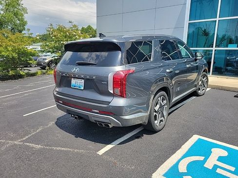 Used 2025 Hyundai Palisade Limited AWD/4WD image 4