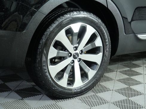 Used 2022 Kia Telluride EX w/ EX Premium Package AWD/4WD image 11