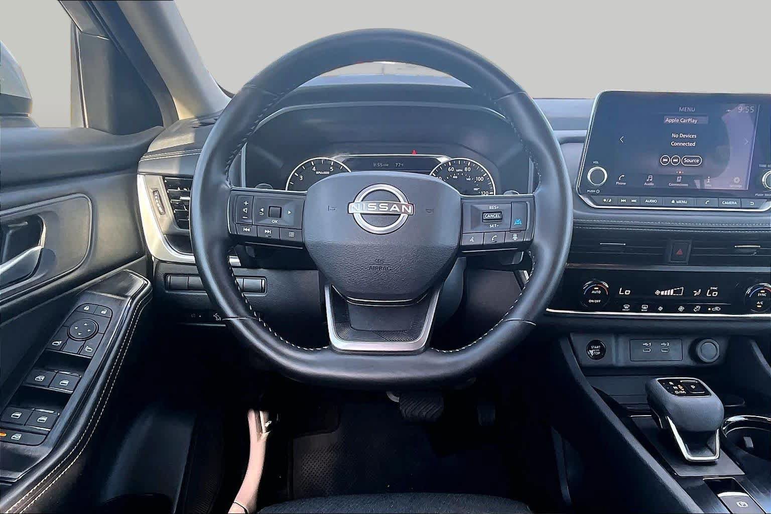Used 2025 Nissan Rogue SV AWD/4WD image 6