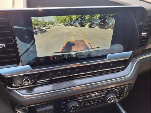 Used 2025 Chevrolet Silverado 1500 LTZ AWD/4WD image 45