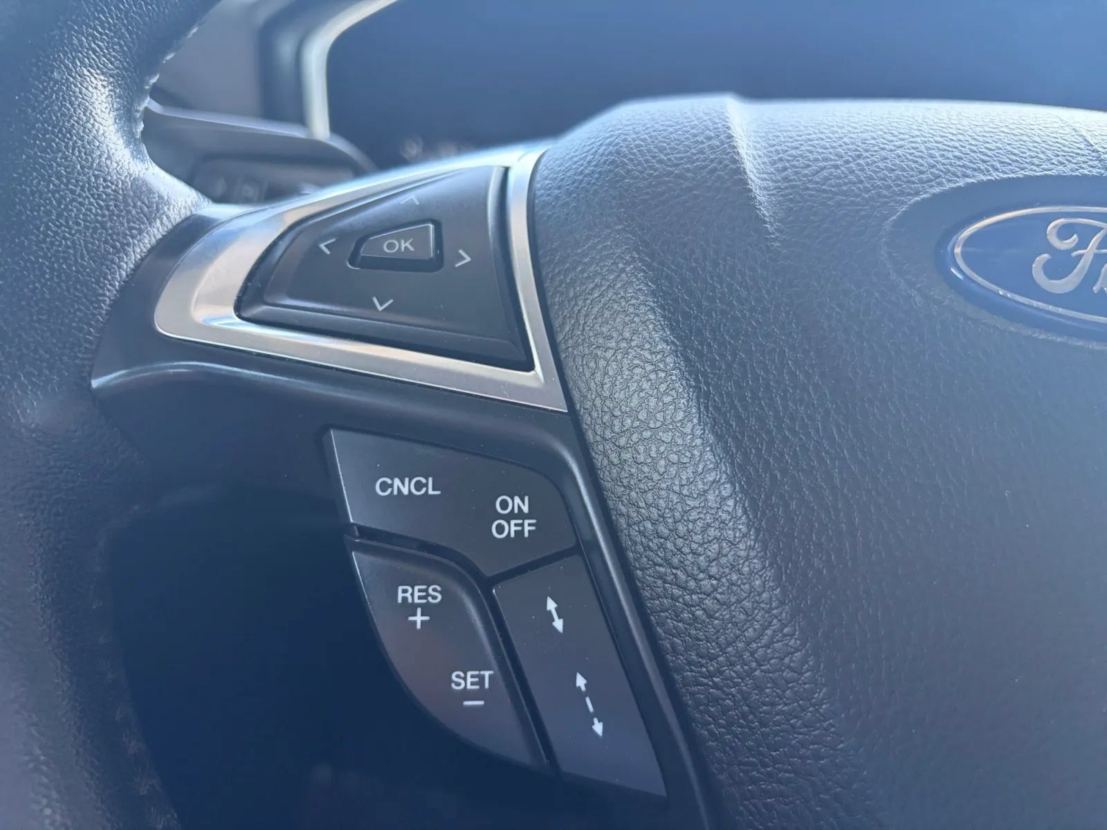 Used 2020 Ford Fusion Titanium AWD/4WD image 31