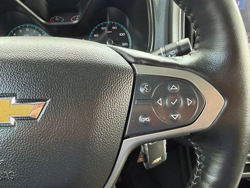 Certified 2022 Chevrolet Colorado Z71 w/ Z71 Midnight Edition AWD/4WD image 6