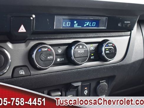 Used 2021 Toyota Tacoma TRD Off-Road w/ Technology Package AWD/4WD image 33