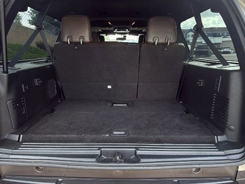 Used 2017 Ford Expedition EL King Ranch image 41