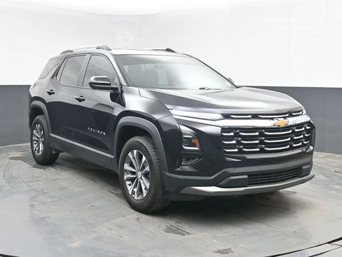Used 2025 Chevrolet Equinox LT w/ Convenience Package II AWD/4WD image 2