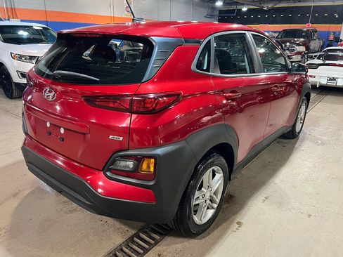 Used 2019 Hyundai Kona SE AWD/4WD image 3