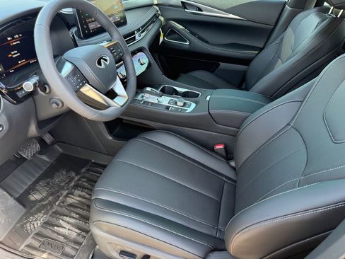 New 2026 INFINITI QX60 Luxe image 12