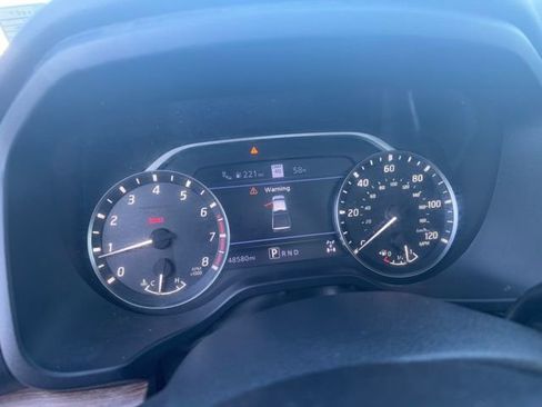 Used 2021 Nissan Titan Platinum Reserve w/ Moonroof Package image 17