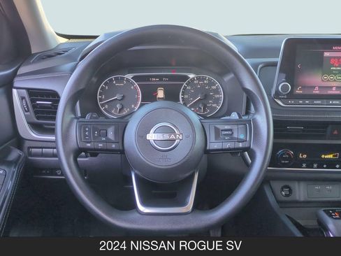 Used 2024 Nissan Rogue SV FWD image 12