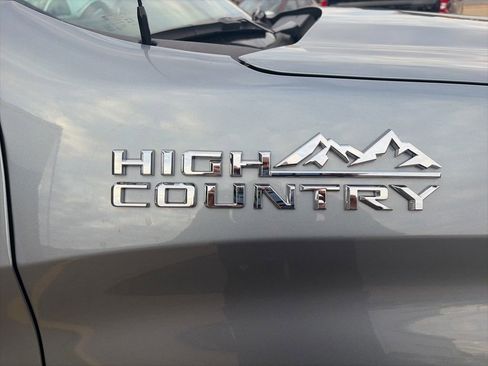 Used 2023 Chevrolet Silverado 1500 High Country w/ High Country Premium Package AWD/4WD image 7