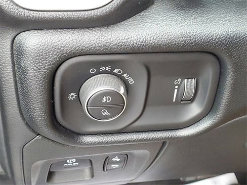 Used 2020 RAM 1500 Big Horn image 7