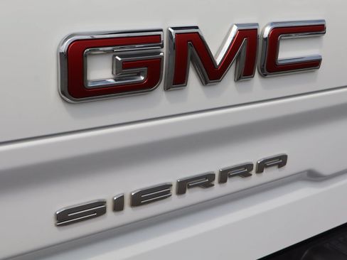 Certified 2025 GMC Sierra 1500 AT4 w/ AT4 Premium Package AWD/4WD image 60