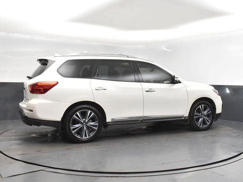 Used 2019 Nissan Pathfinder Platinum image 8