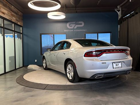 Used 2019 Dodge Charger SXT w/ Leather Interior Group RWD image 4