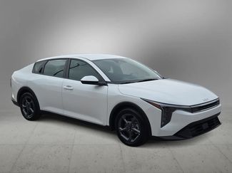 Used 2025 Kia K4 FWD video 2