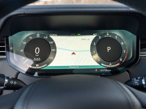 Used 2025 Land Rover Range Rover Autobiography image 14