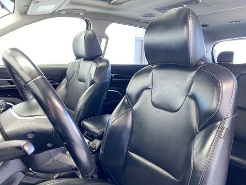 Certified 2023 Kia Telluride S w/ S Sunroof Package FWD image 20