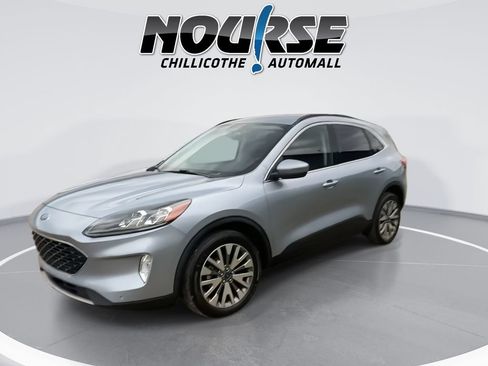 Used 2022 Ford Escape Titanium AWD/4WD image 4