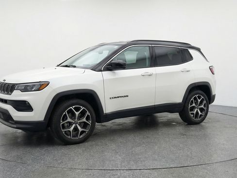 Used 2025 Jeep Compass Limited AWD/4WD image 3