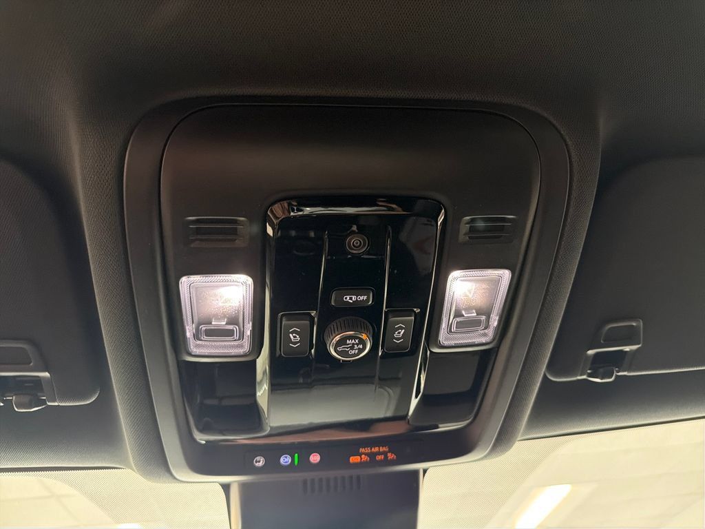 New 2026 GMC Yukon AT4 AWD/4WD image 18