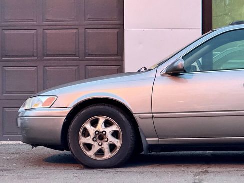 Used 1999 Toyota Camry XLE image 14