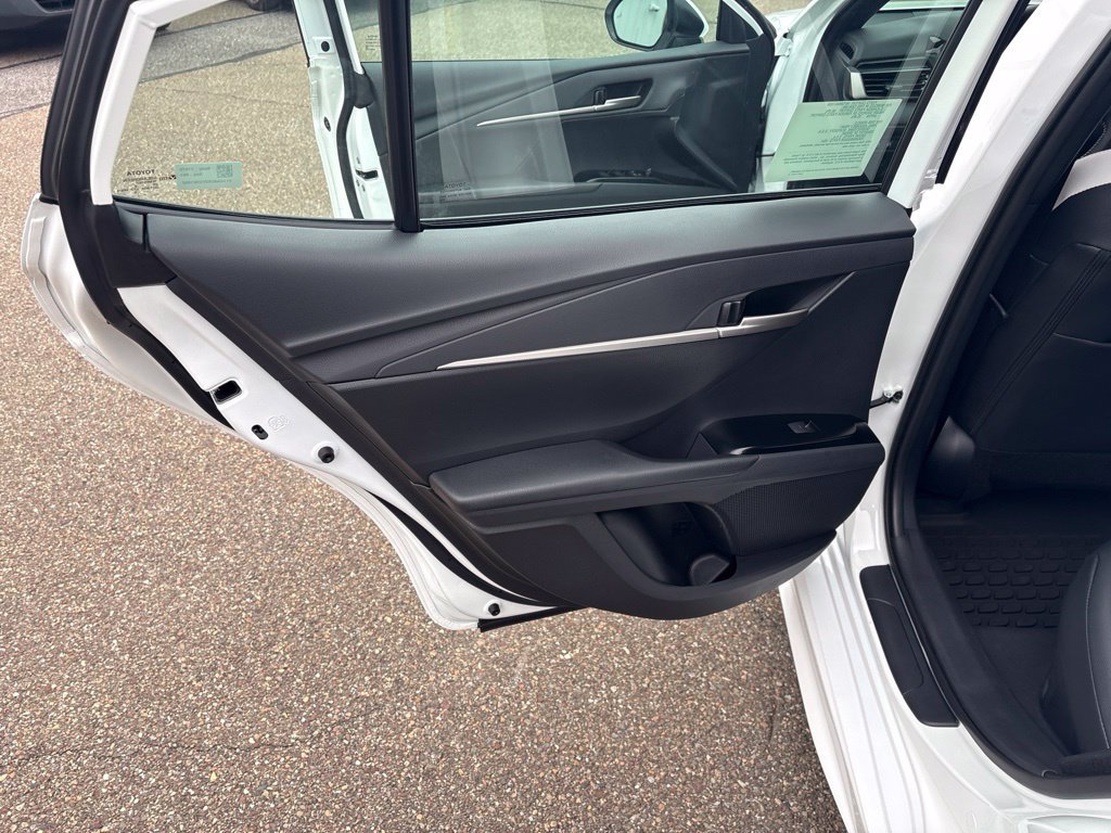 Used 2026 Toyota Camry SE FWD image 14