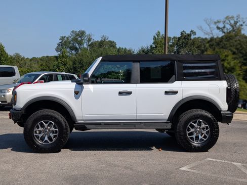 Used 2024 Ford Bronco Badlands AWD/4WD image 6