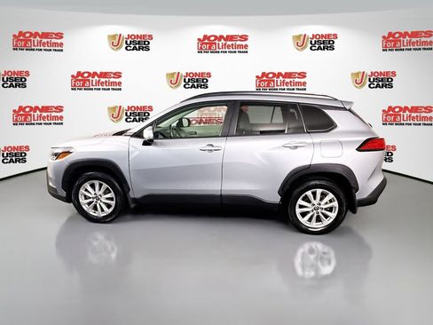 Certified 2022 Toyota Corolla Cross LE AWD/4WD image 13