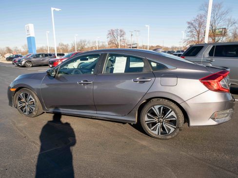 Used 2017 Honda Civic EX-T image 4