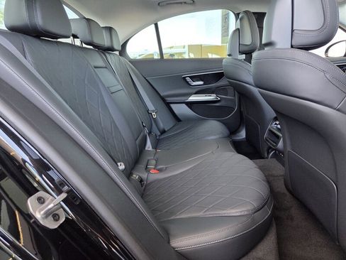 New 2026 Mercedes-Benz E 350 4MATIC Sedan image 16