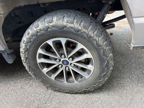 Used 2021 Ford F150 Lariat AWD/4WD image 7