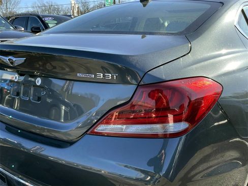 Used 2019 Genesis G70 3.3T Design image 7