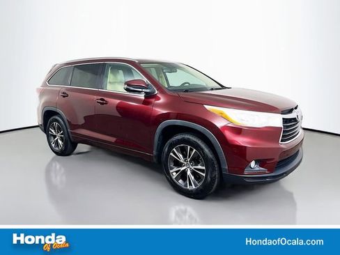 Used 2016 Toyota Highlander XLE FWD image 1