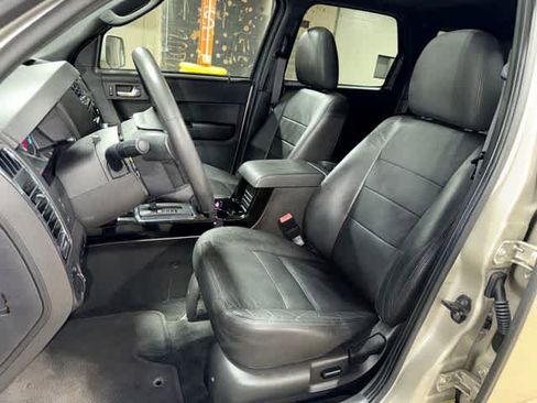 Used 2010 Ford Escape Limited image 15