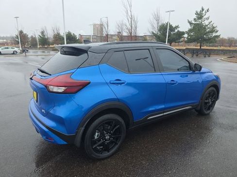 Used 2023 Nissan Kicks SR image 3