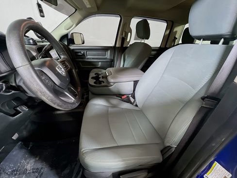 Used 2017 RAM 2500 Tradesman w/ Chrome Appearance Group image 18